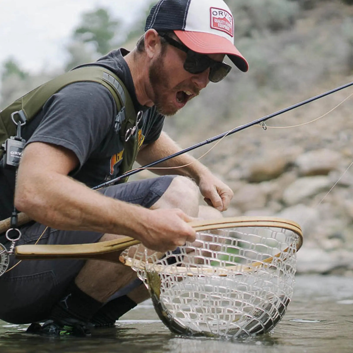 Wooden Fly Fishing Landing Net With Knotless Rubber Mesh